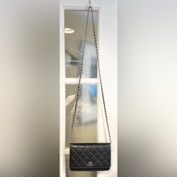 Chanel wallet on a chain - Picture 4 of 9